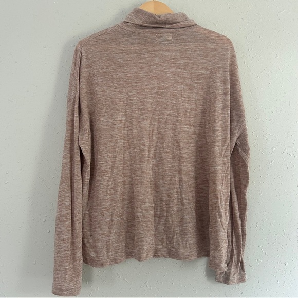 🦋 Old Navy Light Brown Cream Turtleneck Top Lightweight Casual Neutral Blouse - Picture 4 of 6